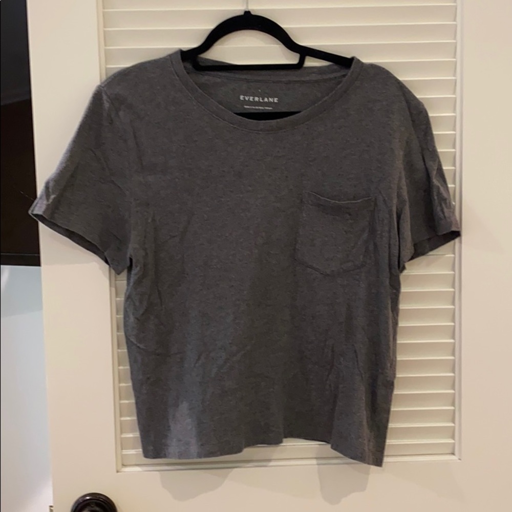 Cropped boxy grey T